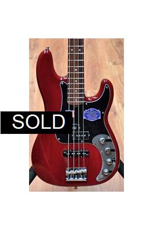 Fender American Deluxe Precision Wine Red Fender American Deluxe Precision Wine Red